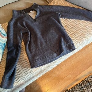 Very cute and versatile boys pullover size 7/8